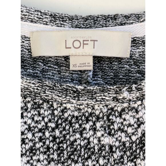 Ann Taylor LOFT gray and white 3/4 length sweater  top XS - Picture 3 of 7